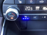 助手席ベンチレーション機能付きです。暑い夏の蒸れを解消してくれます。