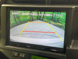 【バックカメラ】駐車時に後方がリアルタイム映像で確認できます。大型商業施設や立体駐車場での駐車時や、夜間のバック時に大活躍!運転スキルに関わらず、今や必須となった装備のひとつです!