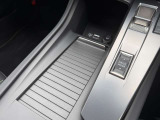 より詳細な車両画像をご希望の際は、お問合せに対する販売店からの回答にご返信頂くか、お問合せフォームのご質問・ご要望の欄にメールアドレスを直接ご入力頂ければ、車両画像を添付してご返信致します。