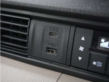 ◆USBチャージャー◆使いやすい場所に装備されています。