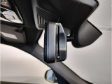 ☆BMWのルームミラーには自動防眩機能が備わっております。後続車のヘッドライトの明るさで幻惑されるのを防止☆
