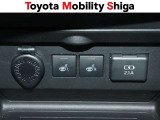 シ-トヒ-タを装備しています。冬場の冷たいシ-トを温かく温めてくれる便利な機能です。