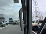 グリップ付きで乗り降り楽々☆