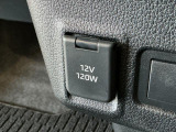 【アクセサリーソケット】12Vの電源は使いやすい位置に装備!用途は様々、スマホの充電やドラレコの電源として役に立ちます♪