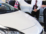 展示してある車はユーザー様から直接譲りうけた車が多いです。1台1台丁寧に仕上げてお待ちしております