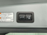 【パワーバックドア】ボタン一つでテールゲートが自動で開閉します。
