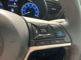 【プロパイロット】高速道でアクセル・ブレーキ・ハンドルをアシスト。運転の負担を軽減します。