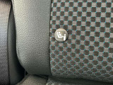 ISOFIXが付いています!対応しているチャイルドシートを車にしっかりと固定出来ます。これにより、衝突時の危険を軽減し子供の安全性を高めます。また、シートの取り付け・取り外しも簡単ですよ!
