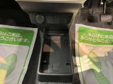 快適にお乗りいただくために、外装を美しく仕上げるだけではなく、内装も細部にいたるまで徹底した清掃・洗浄を実施しております。