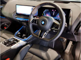 ☆センターパネルを運転席側に僅かに傾けたBMW独特のインパネ☆【駆け抜ける歓び】はここからもスタートしております☆