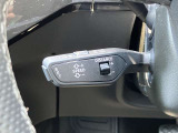 アダプティブクルーズコントロール装備 設定した速度で前方車両に追いつくと、安全な車間距離を自動で調整して前方車両を追従します。長距離ドライブでの疲労を軽減する大変重宝する機能です。