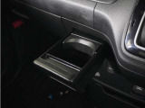 ◆ドリンクホルダー◆手の届きやすい場所にドリンクホルダーがあり、とても便利です。