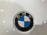 BMW認定中古車は100項目の箇所を徹底的にチェック致します。機械的な箇所や電気系、コンピューターなどを詳細に点検。交換基準に達した部品は整備した後にご納車致します。
