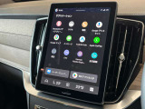 アプリのインストールで機能を増やしたり、アイコンの位置を自在に移動したりと、まさにスマートフォン同様の操作が可能です。 AppleCarPlayやAndroidAutoに対応しております。