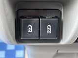 [アクセサリーソケット]こちらから電源が取れますので、車内での電化製品のご利用ができます♪