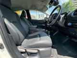 座り心地が良いシートなので長時間の運転でも快適にお過ごしいただけます。
