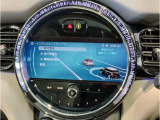 内装のイルミネーションを変更可能で御座いますので、カラフルなイルミネーションにより、MINIに乗るだけで毎日区分を変えることが出来ます。