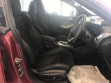 BMWの大きなシートは疲れにくく、搭乗者を包み込んでくれる安心感が御座います。