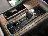 【エレクトロシフトマチック】スムーズな操作で快適な運転が楽しめるよう、シフトポジションを電動で制御!スマートなシフト操作が楽しめます!シフトノブは、様々な人にフィットする形状にデザインされています。