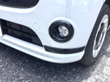 フォグランプにより悪天候時に前方の視界を確保し、周囲の車に自車の存在をアピールして安全性を高めます!
