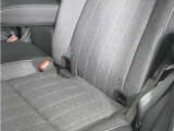 ◆ISOFIX◆シートベルトいらずでチャイルドシートと固定金具を連結するだけでガッチリ固定できます。