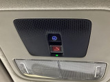 Honda CONNECTサービス対応車です。Honda CONNECT用緊急通報ボタン/トラブルサポートボタンが付いています。