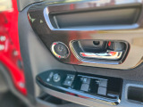 運転席ドアのスイッチです。