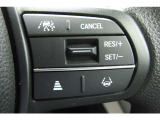 ステアリングスイッチ   運転中でもハンドルから手を離さずにオーディオ等の操作ができます