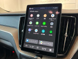 アプリのインストールで機能を増やしたり、アイコンの位置を自在に移動したりと、まさにスマートフォン同様の操作が可能です。 AppleCarPlayやAndroidAutoに対応しております。