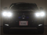 LEDヘッドライト(オートハイビーム機能付)が搭載されており、遠くまで明るく均一に照らし、高速道路等での安心感が向上しております。