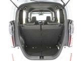 ◆フル乗車でもしっかり荷物を収納出来るラゲッジスペースです。普段の買い物でしたらしっかり積める十分な荷室スペースが確保されています。