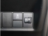 横滑り防止機能で、車の動きが乱れたときなど制御してくれます。