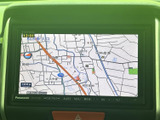 目的地設定やルート検索をスムーズに行える、便利なナビゲーションシステムを搭載。スムーズなカーナビゲーションで快適なドライブをサポートします。