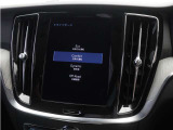 ドライブモードを変更できます。ドライブモードを選択すると、走行特性が変化して、ドライビングエクスペリエンスが向上し、特殊な状況で走行しやすくなります。