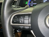 ステアリングスイッチ装備!運転しながら手元でオーディオの操作などができます。