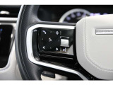 ナビや安全装備の設定をスマートに操作できる、先進的なタッチスイッチを装備。運転中も視線を大きく動かすことなく、手元で直感的にコントロールできる実用的な設計が魅力です。