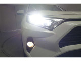 話題のLEDヘッドランプが採用されております! 省電力で長寿命、しかもとても明るく熱くなりにくい性質を持ったライトになります。虫も寄ってきにくい性質も持っております。
