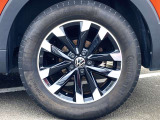 16インチ純正アルミホイール+205/60R16タイヤを装着。