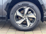 純正アルミホイール 225/60R18