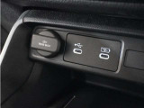 ◆USB接続端子◆スマホやiPodなどを接続して、いつもの音楽を車内でもお楽しみいただけます♪