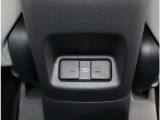 充電可能なUSB端子(Type-C/2個付)が後ろにもついていますよ!