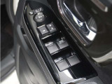 ◆パワーウィンドウスイッチ◆運転席から全席の窓の開閉操作を行うことが出来いつでも換気ができます!