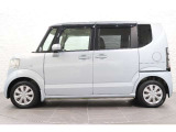 このお車はホンダ純正光脱臭・抗菌加工を納車前に致します。光触媒消臭は光触媒と銀イオンにより消臭とウイルス除菌や抗菌効果のダブル効果で車内を快適に保ちます。