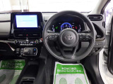 当店では専任のメカニックが大切なお客様のお車を一台一台丁寧に整備いたします。自社認証工場にてリフトアップし下回りまでキッチリ検査いたします。