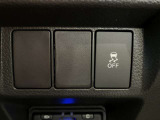 機能制御用のスイッチはステアリング右奥に集約されておりますので、運転の邪魔になりません!