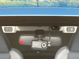【アイサイト】合計3つの広角カメラ、レーダーを組み合わせ、衝突の危険があるときのブレーキ制御はもちろん、万が一の際にはハンドル制御もサポートします!