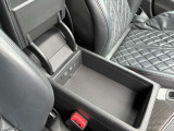 快適なショールームにて、お車選びのお手伝いから、ご購入後の整備待ちまで、ご対応致します。