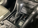 アクセルペダルを踏み込む量や速さに応じて変速パターンを制御し、人馬一体の運転感覚を発揮してくれる6速オートマ!