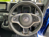 扱いやすいハンドルで運転しやすいです!!