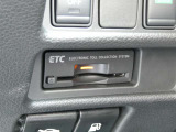 今の時代には必需品とも言えるETC。搭載車しか入れないスマートICも使えます。スムーズに、そして気軽に高速道路が使えますよ!ETC割も見逃せません!